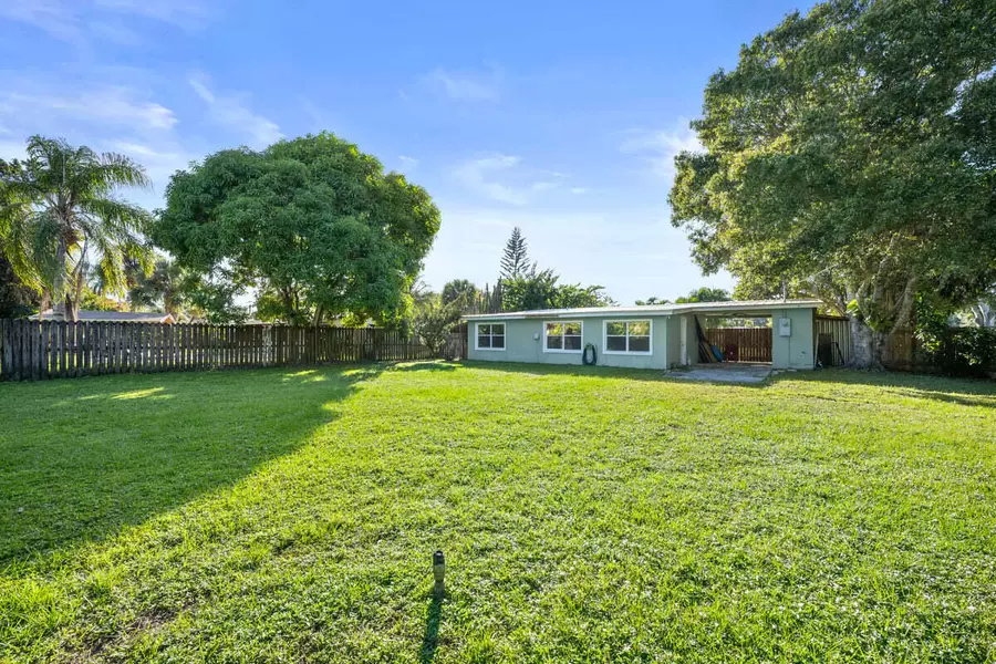 1875 45th AVE, Vero Beach, FL 32966