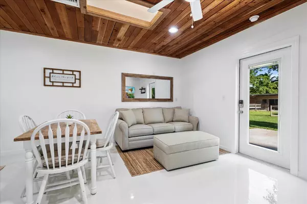 West Palm Beach, FL 33412,11647 N 62nd LN