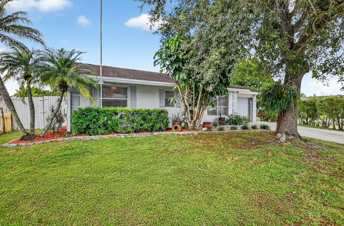 Lake Worth, FL 33463,6533 Athena DR