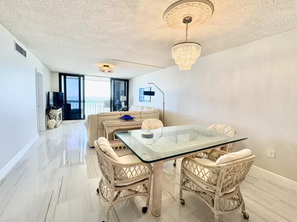 Jensen Beach, FL 34957,9940 S Ocean DR 904