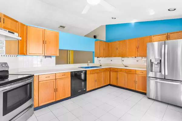 Boca Raton, FL 33487,7601 Texas TRL