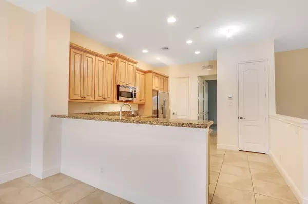 Palm Beach Gardens, FL 33418,4505 S Artesa WAY