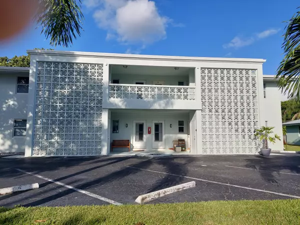 401 Northlake CT 3, North Palm Beach, FL 33408