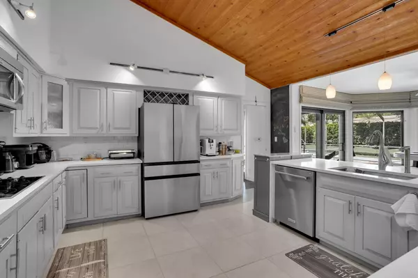 Boca Raton, FL 33431,2903 NW Banyan Boulevard CIR