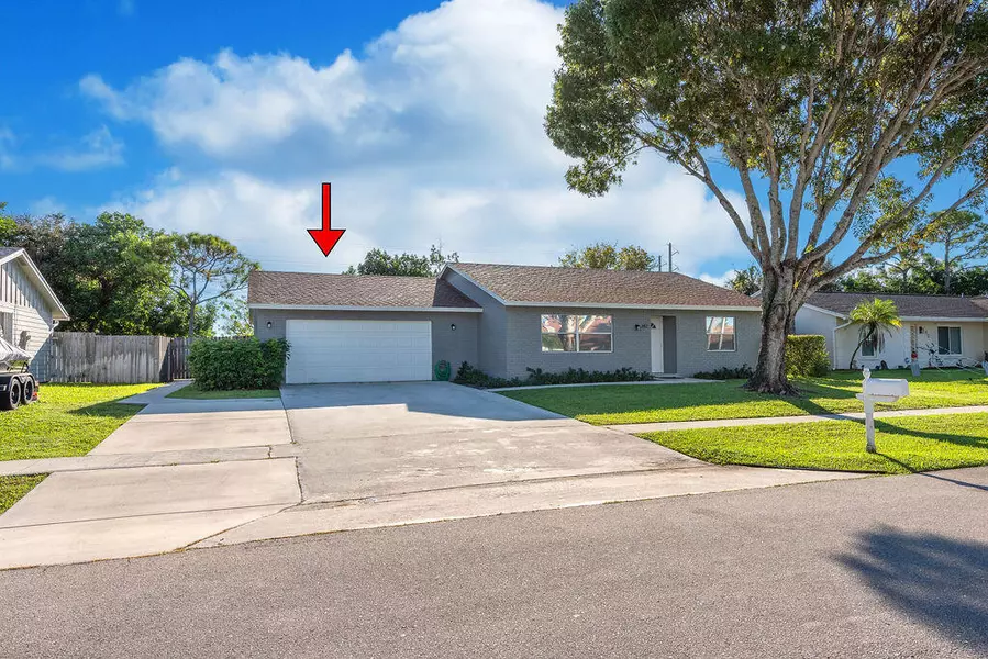 147 Granada ST, Royal Palm Beach, FL 33411