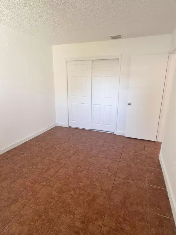 Fort Lauderdale, FL 33311,2647 NW 20th ST