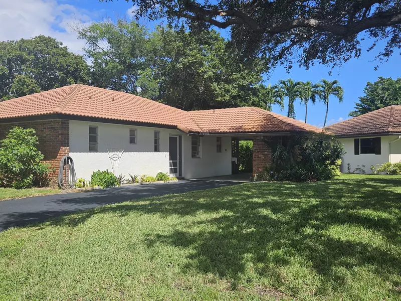 303 NW 42nd ST, Boca Raton, FL 33431