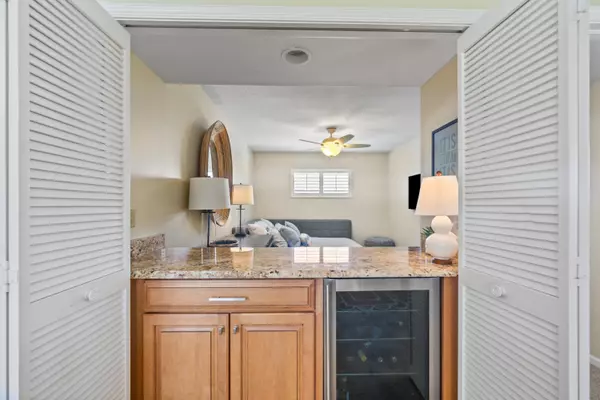 Jupiter, FL 33477,16914 Waterbend DR 270