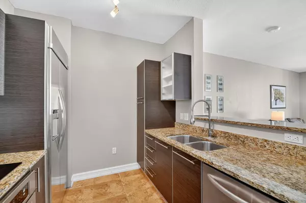 West Palm Beach, FL 33401,550 Okeechobee BLVD 821