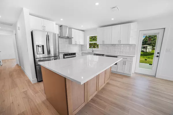 Okeechobee, FL 34974,1301 SE 8th AVE