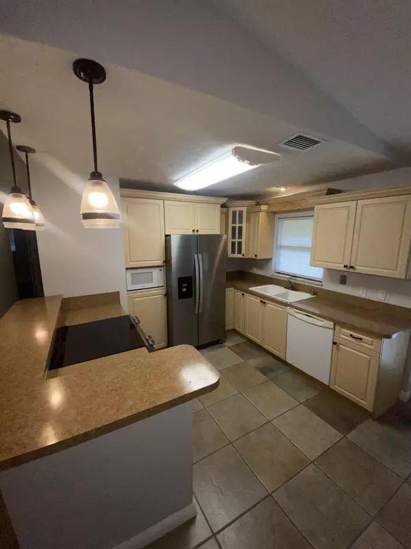 Port Saint Lucie, FL 34953,1932 SW Capri ST