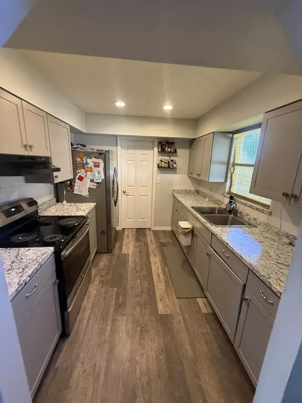 Port Saint Lucie, FL 34983,1297 SE Floresta DR