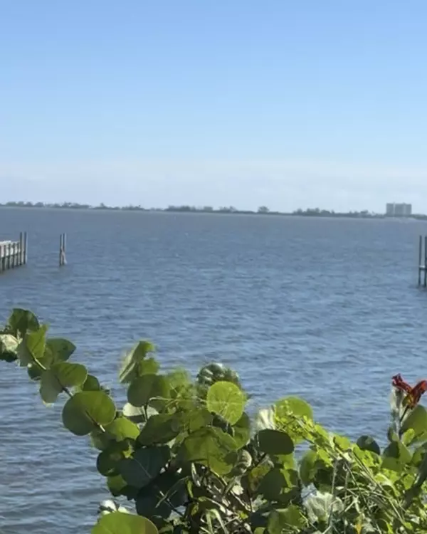 Fort Pierce, FL 34982,105 Main ST