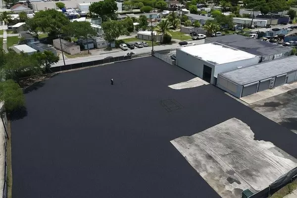 2313 SW 59th AVE, West Park, FL 33023