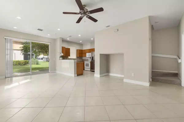 Royal Palm Beach, FL 33411,340 River Bluff LN