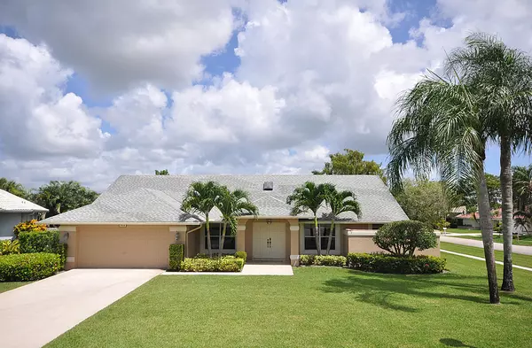 1919 Lindsey CT, Wellington, FL 33414