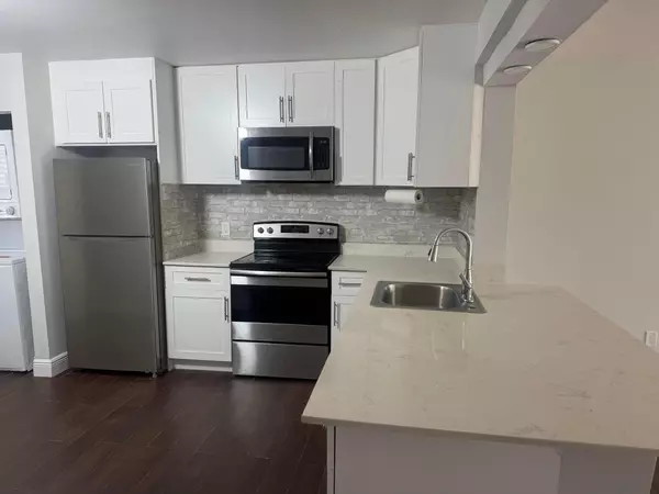 4885 Lake Arjaro DR 4889, West Palm Beach, FL 33407