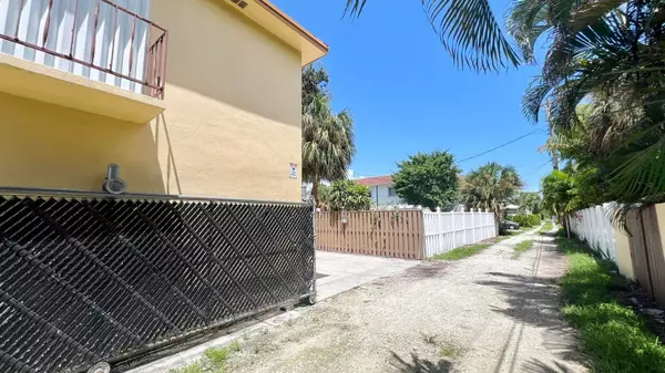 Lake Worth Beach, FL 33460,1120 S Federal HWY