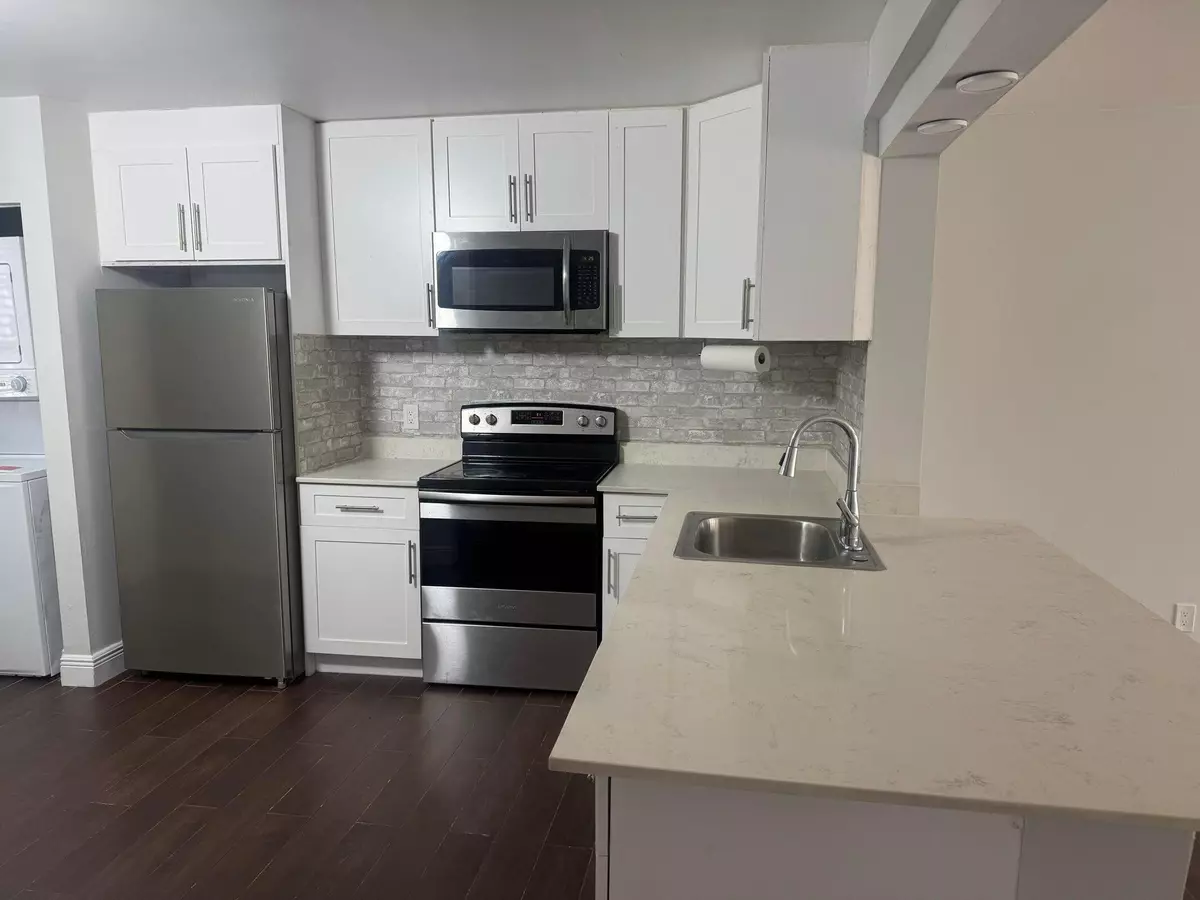 West Palm Beach, FL 33407,4885 Lake Arjaro DR 4767