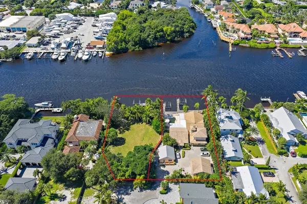 North Palm Beach, FL 33408,2105 Cove LN