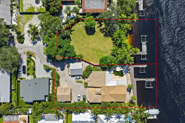 North Palm Beach, FL 33408,2105 Cove LN