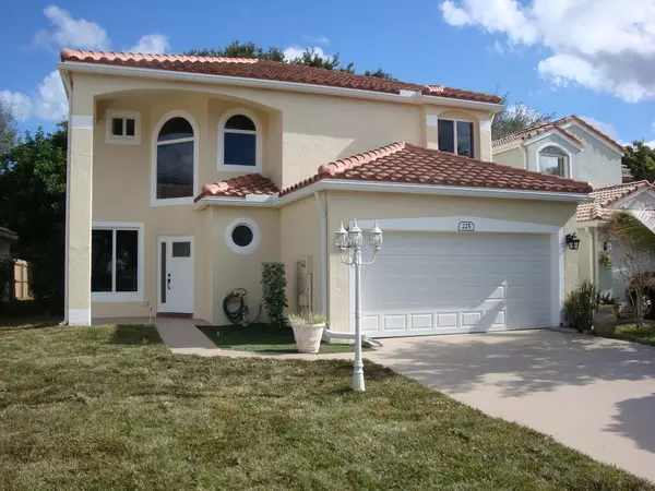 225 Maplewood LN, Greenacres, FL 33463