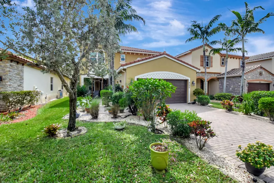 4598 Capital DR, Lake Worth, FL 33463