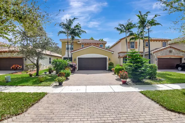 Lake Worth, FL 33463,4598 Capital DR