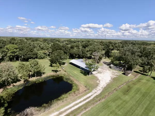 Okeechobee, FL 34974,52 SW 67th DR
