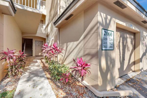 2060 Greenview Shores BLVD 304, Wellington, FL 33414