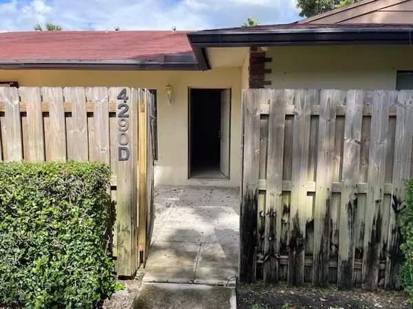 4290 Woodstock DR D, West Palm Beach, FL 33409