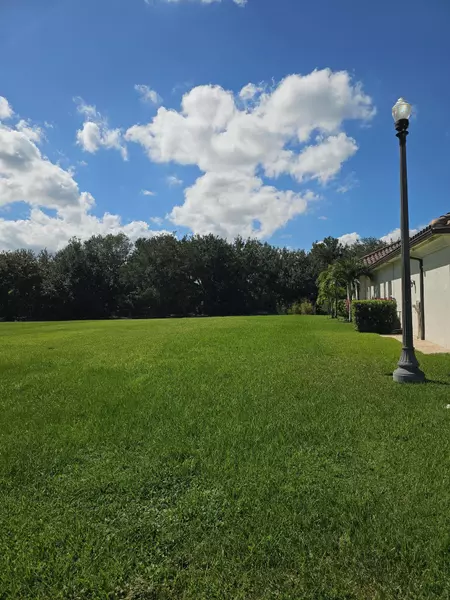 151 SE Via Bisento, Port Saint Lucie, FL 34952