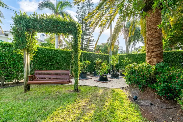 Delray Beach, FL 33483,961 Banyan DR