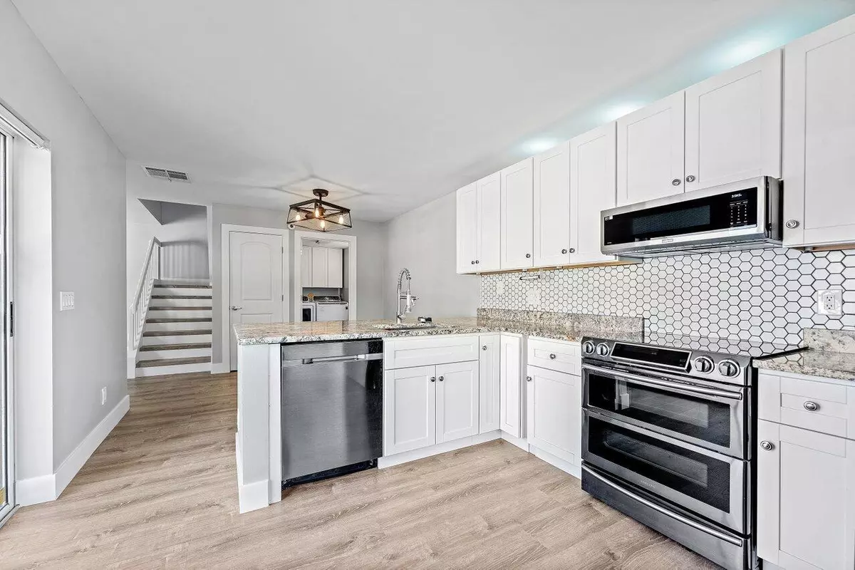 Lake Clarke Shores, FL 33406,8132 Sedgewick CT 32a