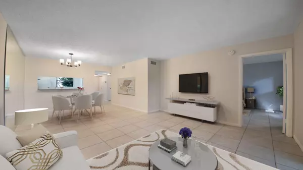 Lake Worth, FL 33467,7118 Golf Colony CT 105