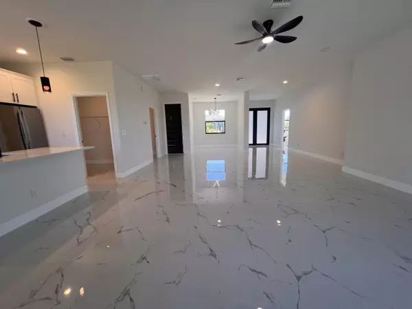 Port Charlotte, FL 33981,15725 Autry CIR