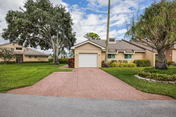 Lake Worth, FL 33467,6827 Fountains CIR
