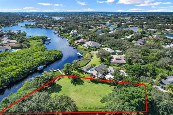 18021 SE Laurel Leaf LN, Jupiter, FL 33469