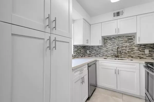 Delray Beach, FL 33446,21 Brittany A