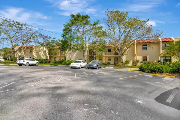 Fort Pierce, FL 34950,2050 SE Oleander BLVD 2106