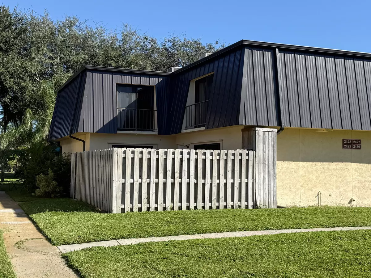 Lake Worth, FL 33461,2429 Waterside DR