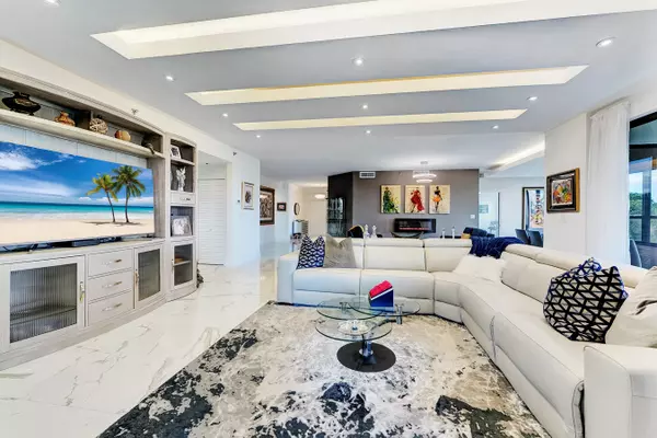 7235 Promenade DR J-302, Boca Raton, FL 33433