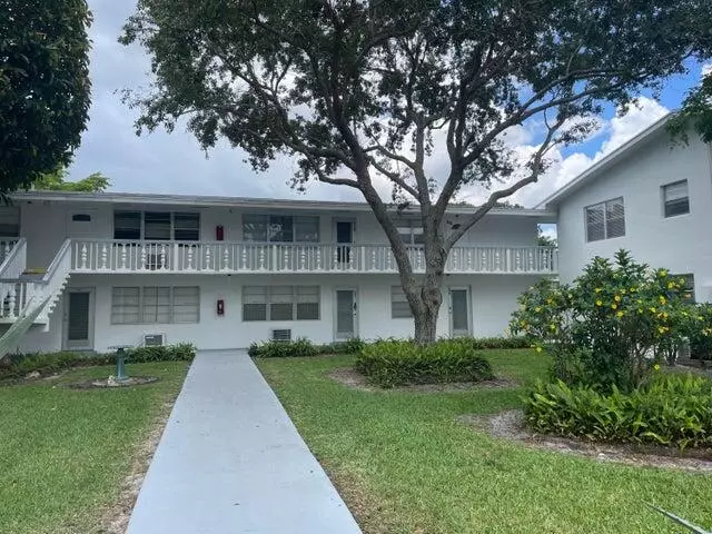407 Sheffield Q, West Palm Beach, FL 33417