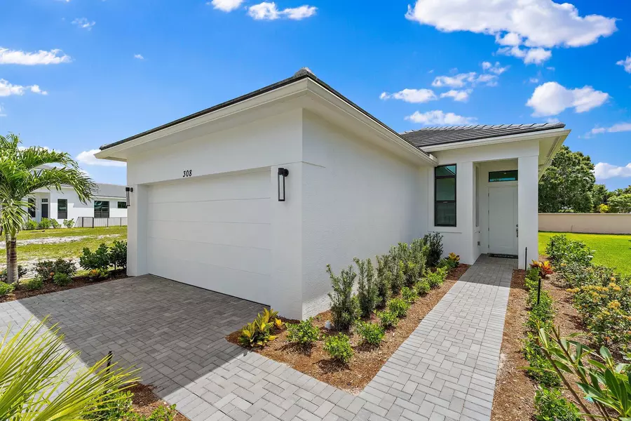 308 SE Via Sangro, Port Saint Lucie, FL 34952