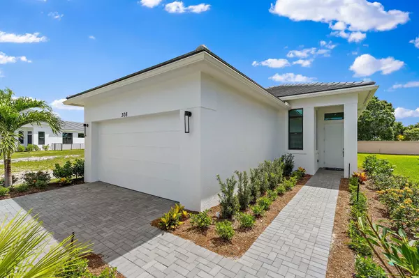 308 SE Via Sangro, Port Saint Lucie, FL 34952