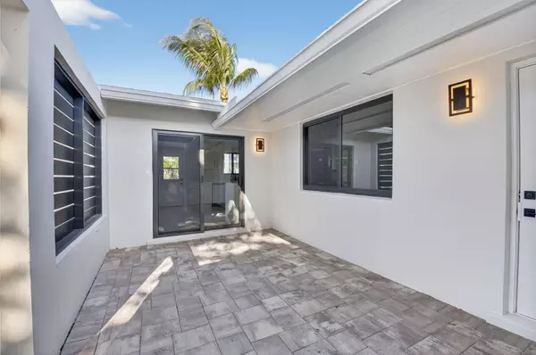 Delray Beach, FL 33444,513 Lindell BLVD