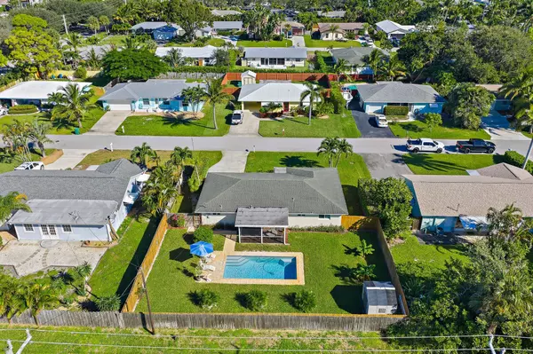 Tequesta, FL 33469,372 Franklin RD