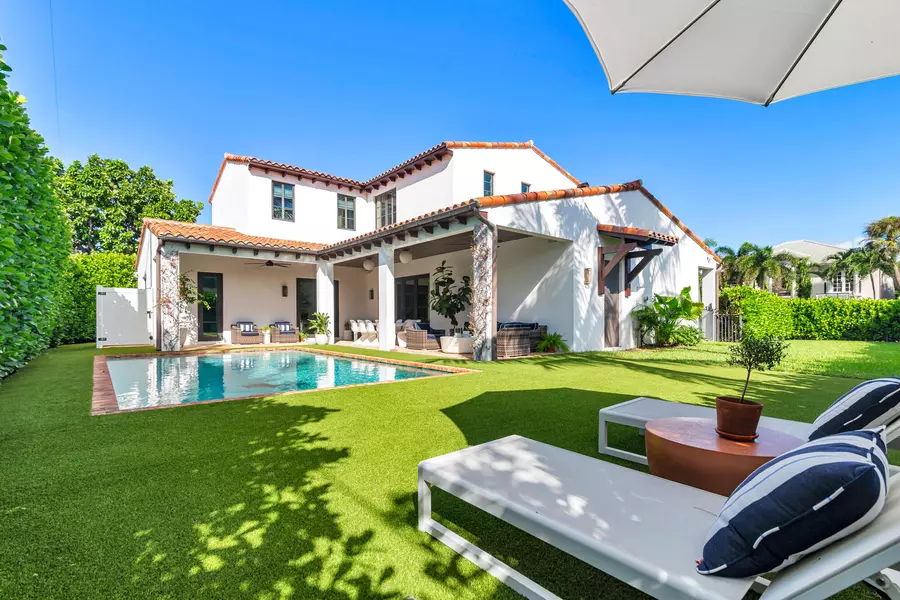 136 Santa Lucia DR, West Palm Beach, FL 33405