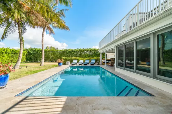 Manalapan, FL 33462,80 Curlew RD