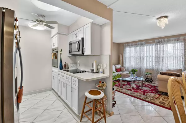 Boca Raton, FL 33434,1069 Cornwall D D